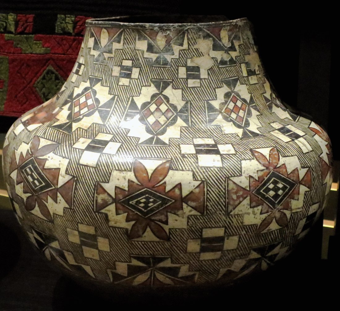 Historic Acoma jar, 1885 to 1910, Heard Museum