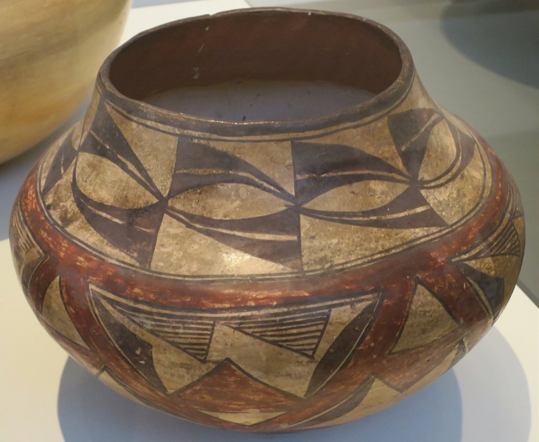 Historic Acoma water jar olla, before 1927, Honolulu Museum of Art